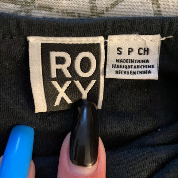 Roxy Bando - Picture 3 of 3